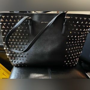 Black Michael Kors tote handbag